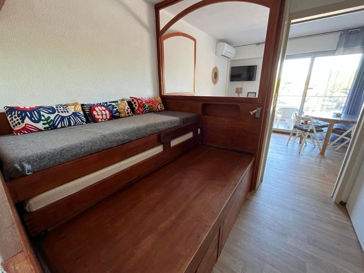 Port De Hyeres Studio 2 A 4 Personnes Avec Parking Екстериор снимка